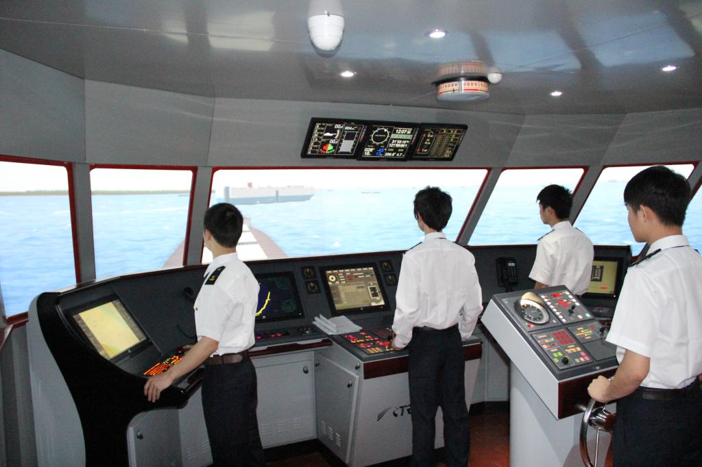 船舶操作模拟训练